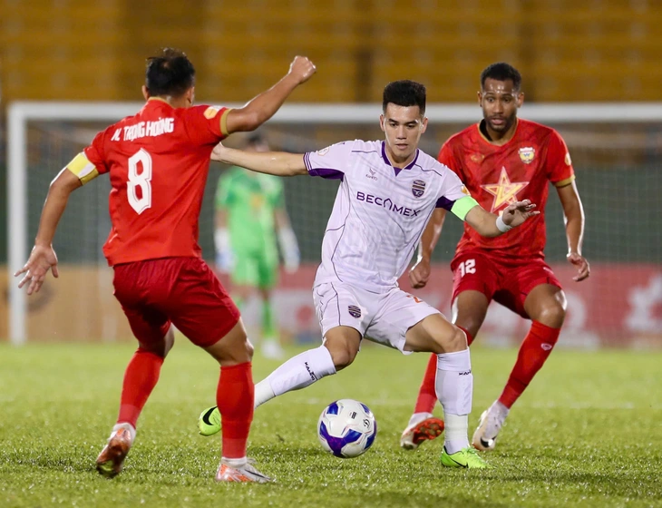 V-League 2024 - 2025: Lượt đi buồn tẻ! - Ảnh 2.