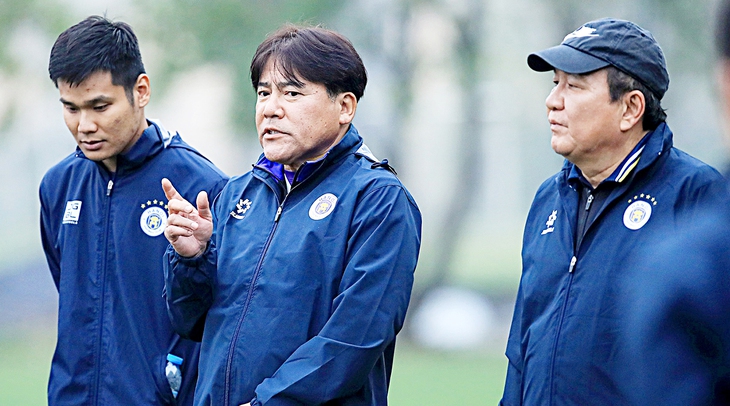 Lượt về V-League 2024-2025: Chờ màn ra mắt của HLV Nhật Bản - Ảnh 1.