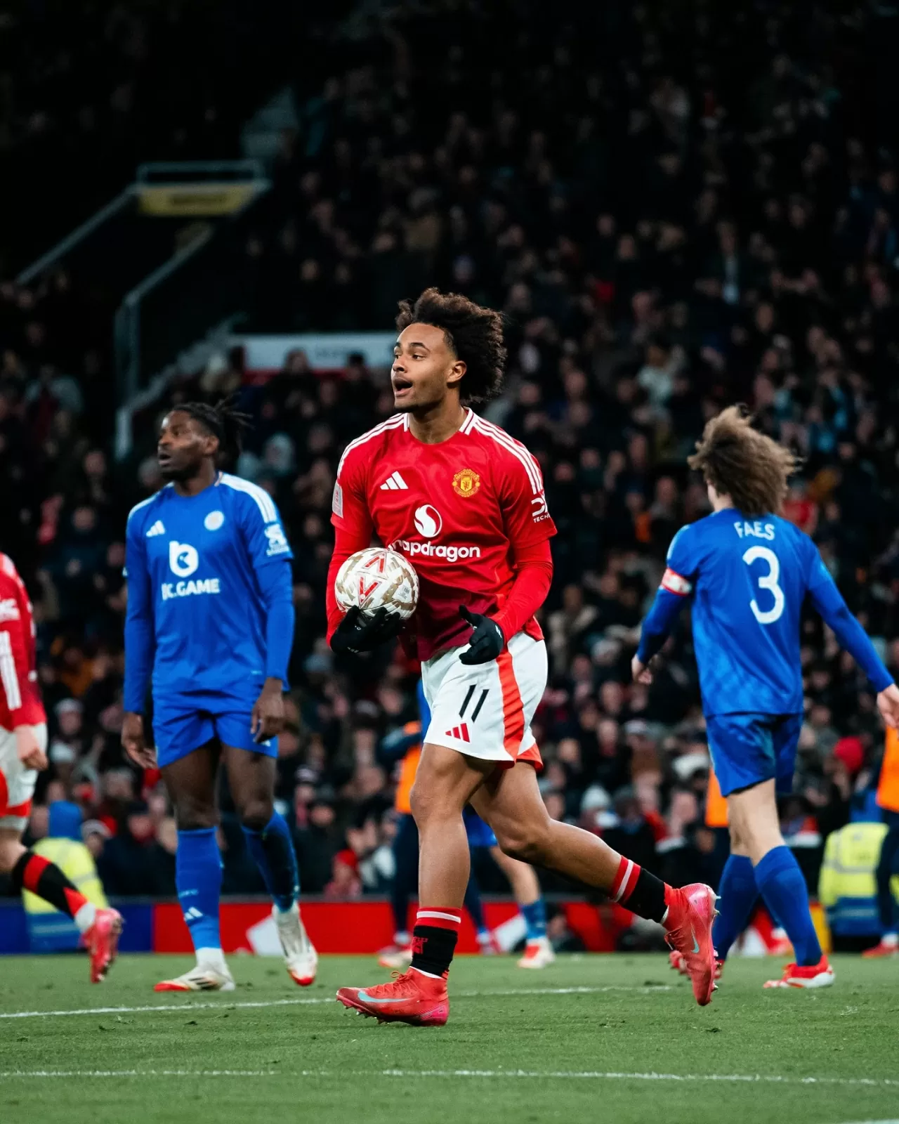 Ảnh 1: MU thắng Everton 4-0 ở trận lượt đi, nhưng giờ thế cục hai đội đã khác (Nguồn: Trang chủ MU)